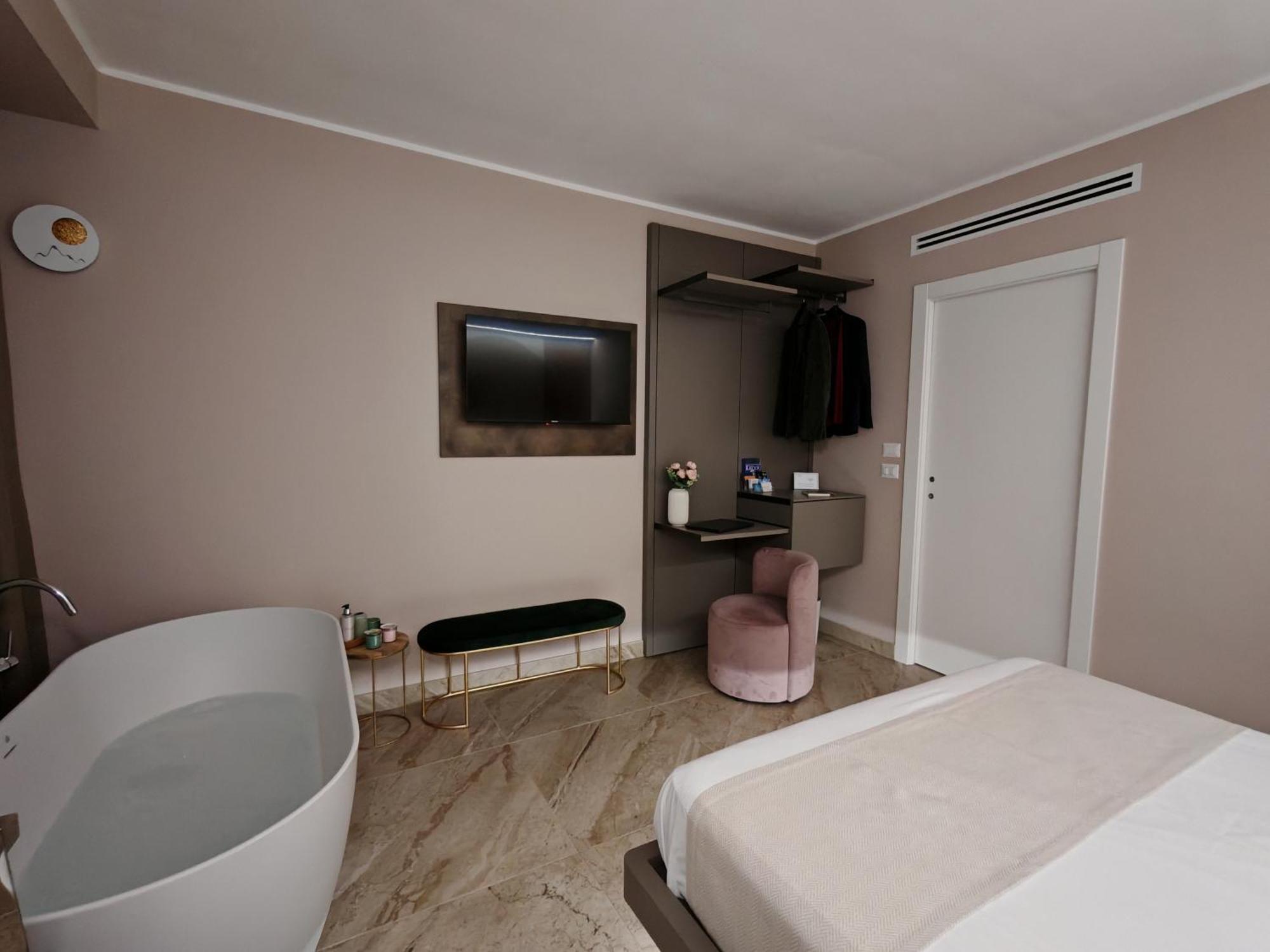 Effe4 Lovely Room Bari Eksteriør bilde